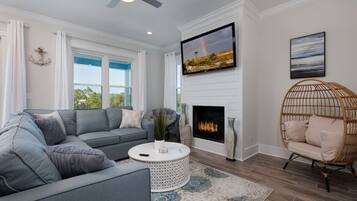 Smart TV y chimenea