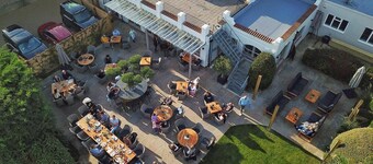 東普雷斯頓海景酒店