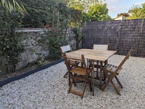 Outdoor dining - La Roche Bleue - 100m plage - Parking (La Bernerie-en-Retz)