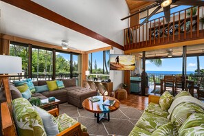 Smart TV, DVD player, books - Newer Furnished 3 Bed/2 Bath Condo with Ocean Views (Kailua-Kona)