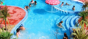 Chalet cosy proche Commerces et Plage!