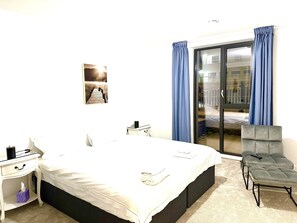 1 bedroom, desk, iron/ironing board, free WiFi - Luxury Jade Apartment with private room with everything what you need  (London)