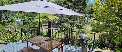 屋外ダイニングエリア
