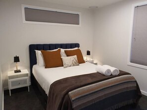 2 soverom, strykejern/-brett, reiseseng for barn og wi-fi