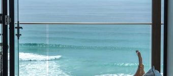 SPECTACULAR "THREE BAYS"