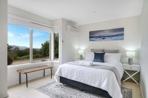 3 chambres, fer et planche à repasser, Wi-Fi, draps fournis