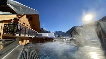 Couples treatment room(s), Turkish bath/hammam, body treatments