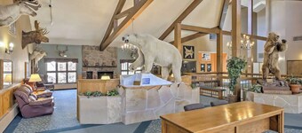 Relax, Adventure, Views, Amenities +Memories (King)