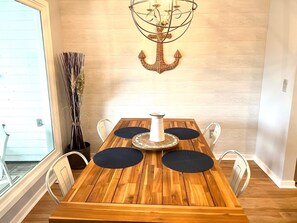 Dining - Great Price. Top Floor Courtside Villa (Seabrook Island)