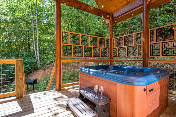 Bain à remous extérieur