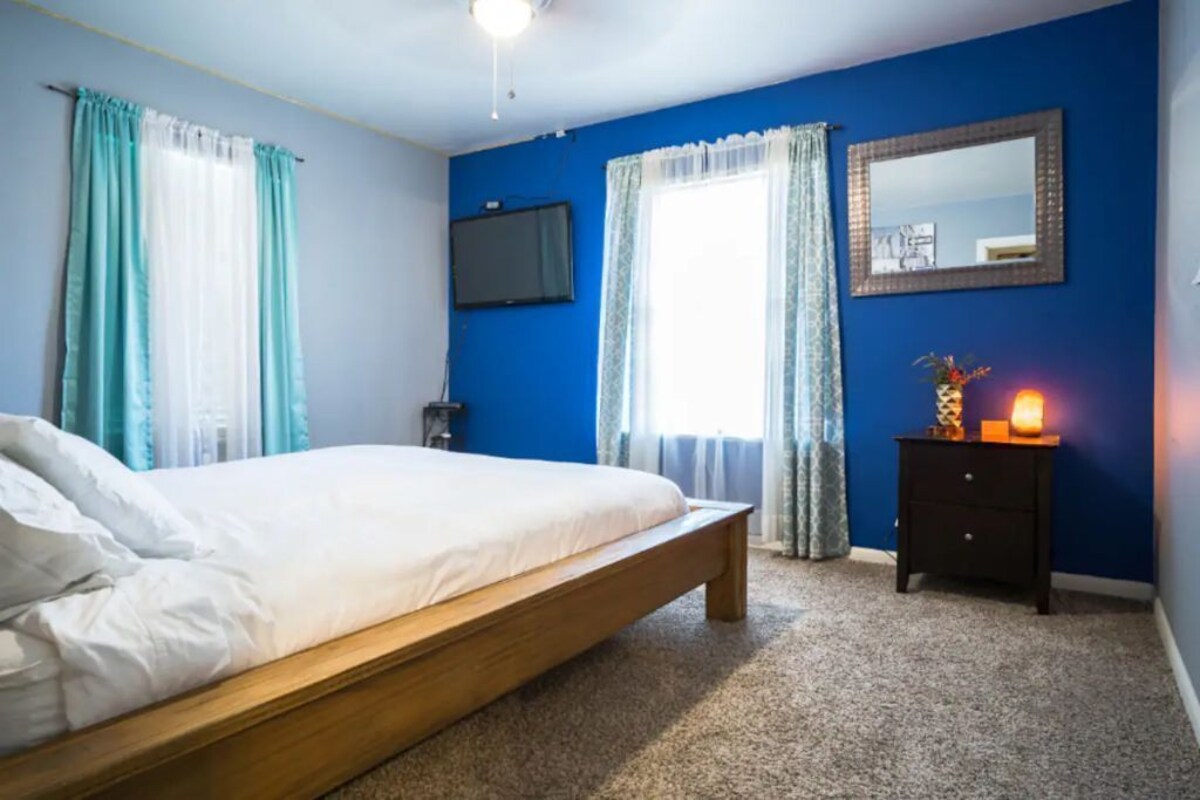 Photo 18 of --LOW HOST FEES-- Minutes to U.T. /Downtown/Domain