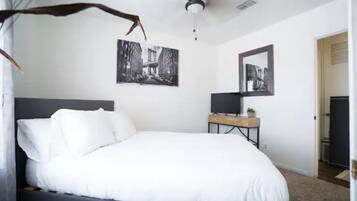 3 slaapkamers, een bureau, een strijkplank/strijkijzer, gratis wifi