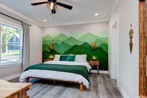 4 bedrooms, desk, iron/ironing board, free WiFi