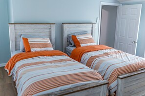 3 bedrooms, desk, travel crib, free WiFi