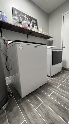 Interior - Home Away From Home. Only 20 Minutes From New Orleans (Saint Rose)