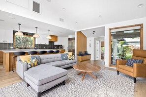 Smart TV, stereo, offices, computer monitors