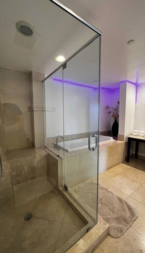 Badewanne, Whirlpool, Bidet
