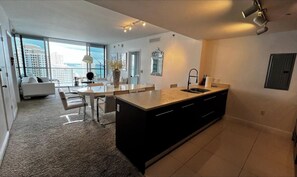 Interior - Miami Brickell condo ocean and pool view (Miami)
