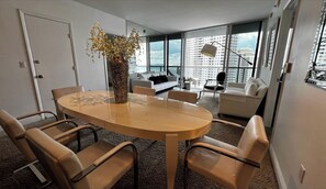 Interior - Miami Brickell condo ocean and pool view (Miami)
