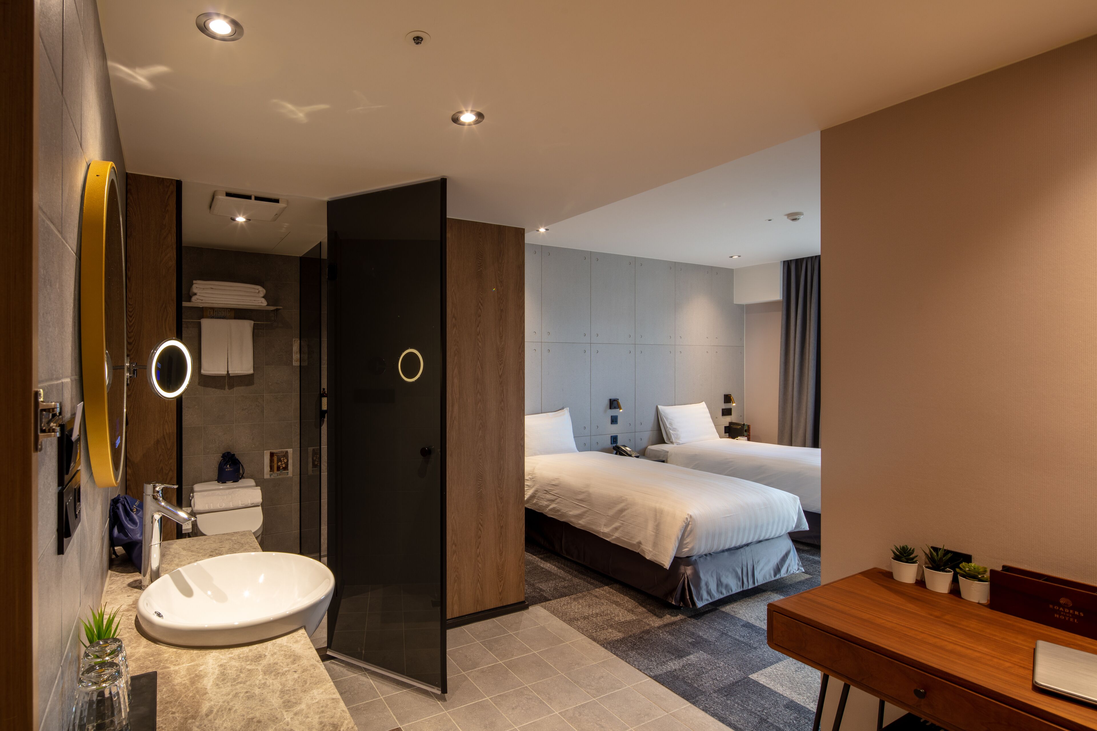 Foto - Roaders Plus Hotel - Theme