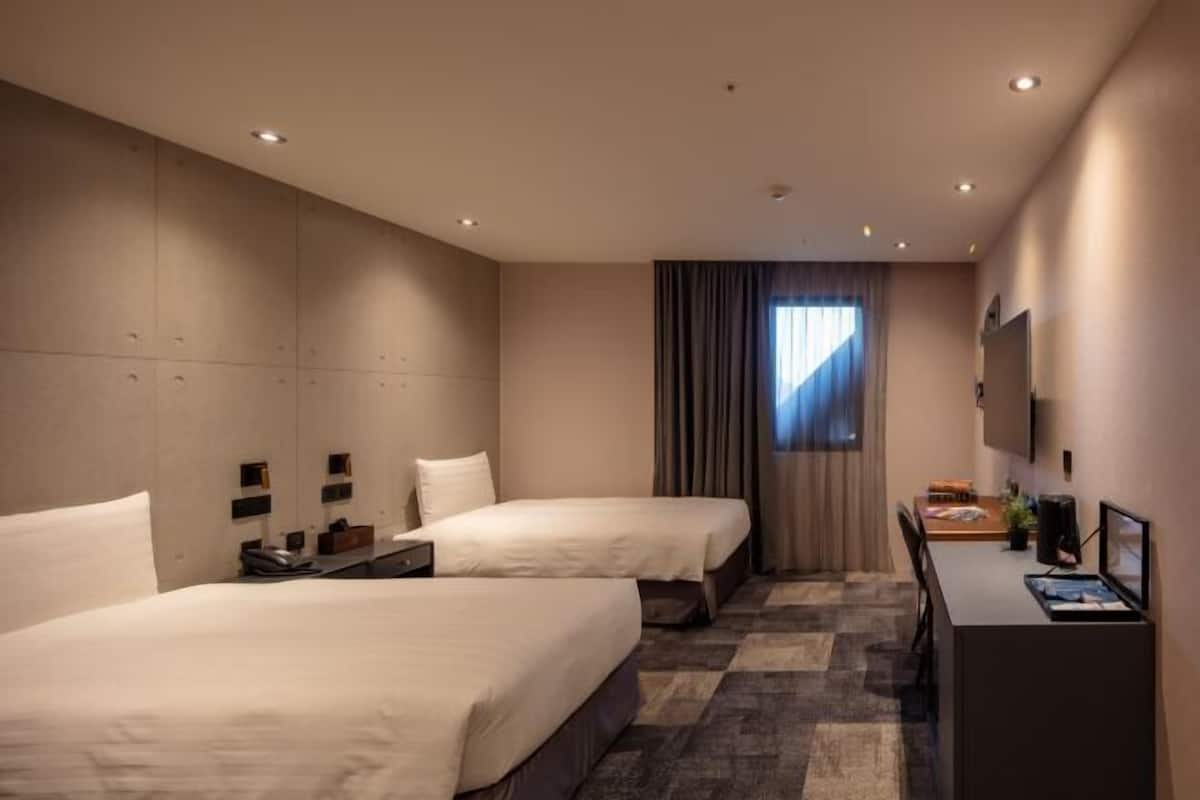 1 bedroom, minibar, in-room safe, desk