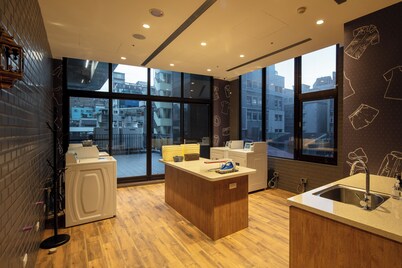 Roaders Plus Hotel Theme