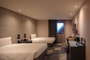 Chambre Premium avec lits jumeaux | 1 chambre, minibar, coffres-forts dans les chambres, bureau