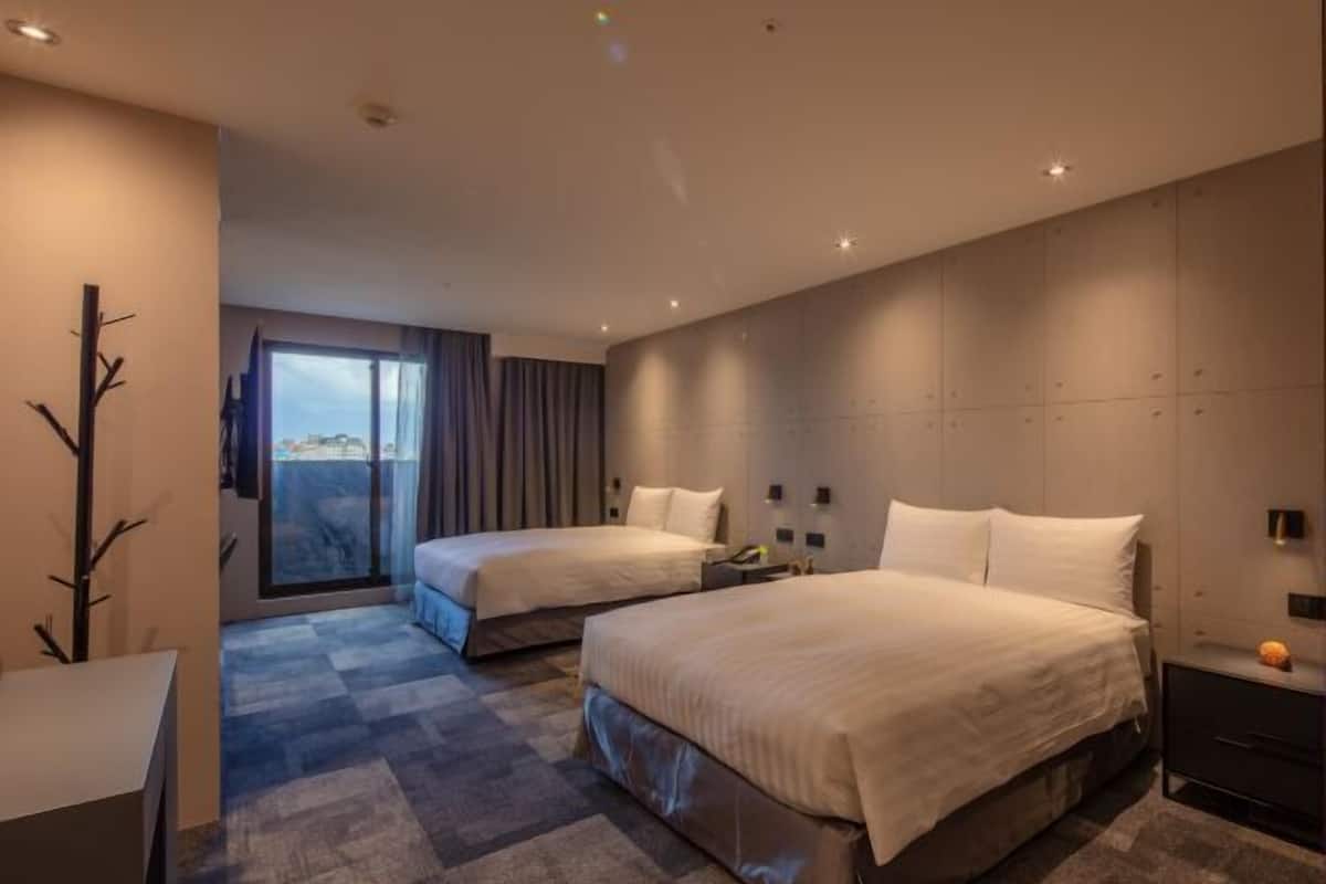 1 bedroom, minibar, in-room safe, desk