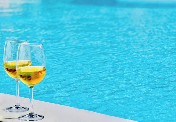 Unclassified image, 1 of 26, button