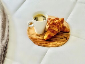 Unclassified image, 2 of 26, button