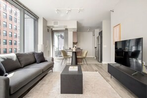 Fernseher, Stereoanlage