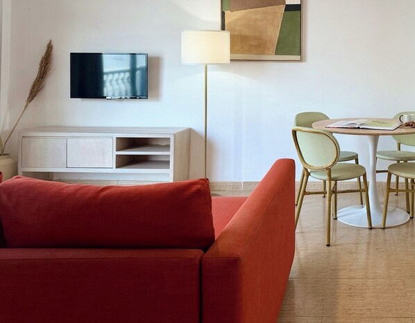 Unclassified image, 1 of 13, button