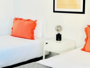 2 slaapkamers, een strijkplank/strijkijzer, wifi, beddengoed