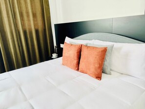 Unclassified image, 5 of 29, button