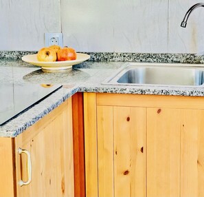 Private kitchen - Canaryislandshost l Wave 1. The Surfers (Caleta de Famara)