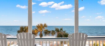 Gorgeous Ocean Views from Balcony