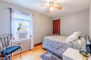 2 chambres, bureau, fer et planche à repasser, Wi-Fi gratuit
