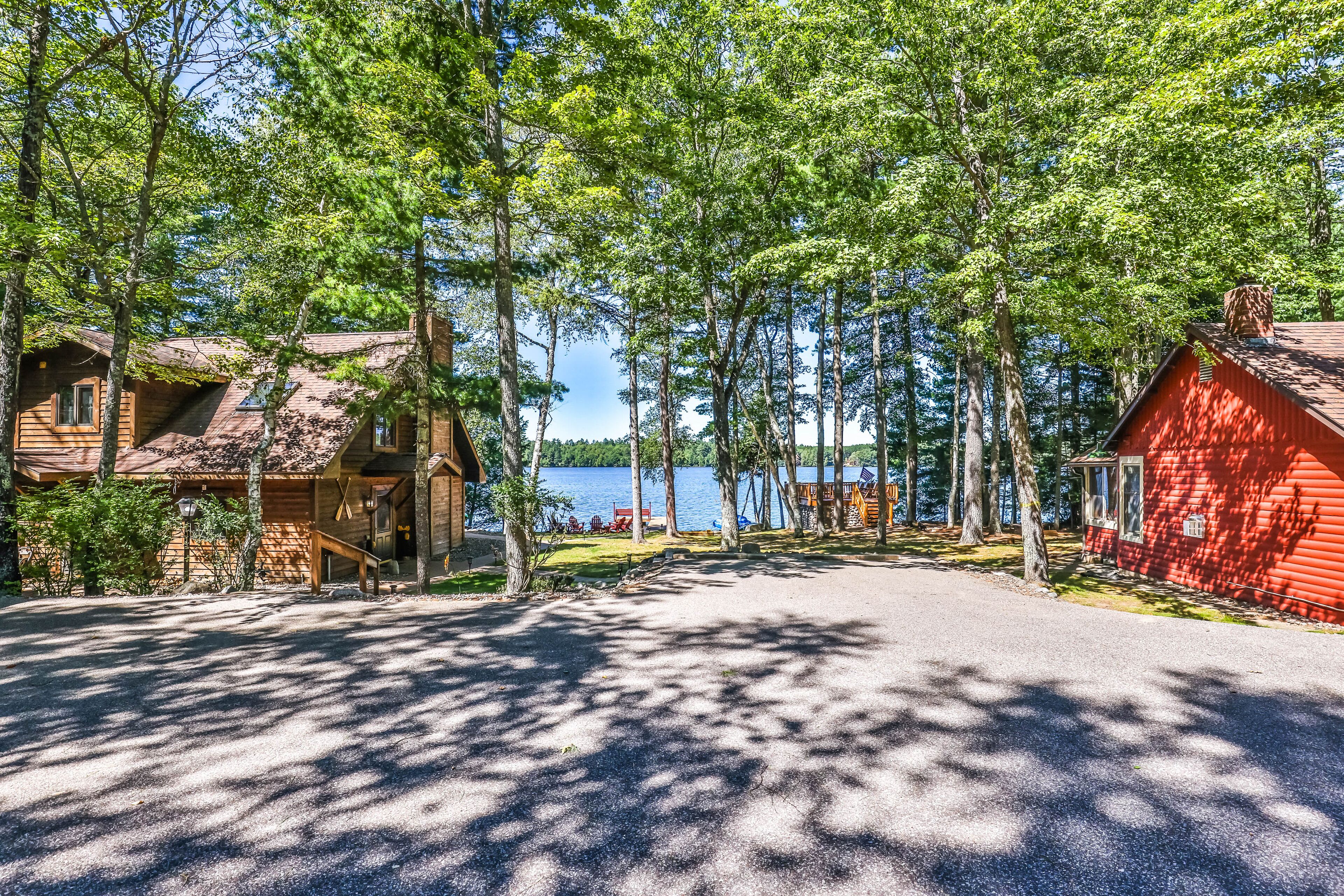 Lakefront retreat with two full kitchens, fireplaces, washer/dryer, & two docks