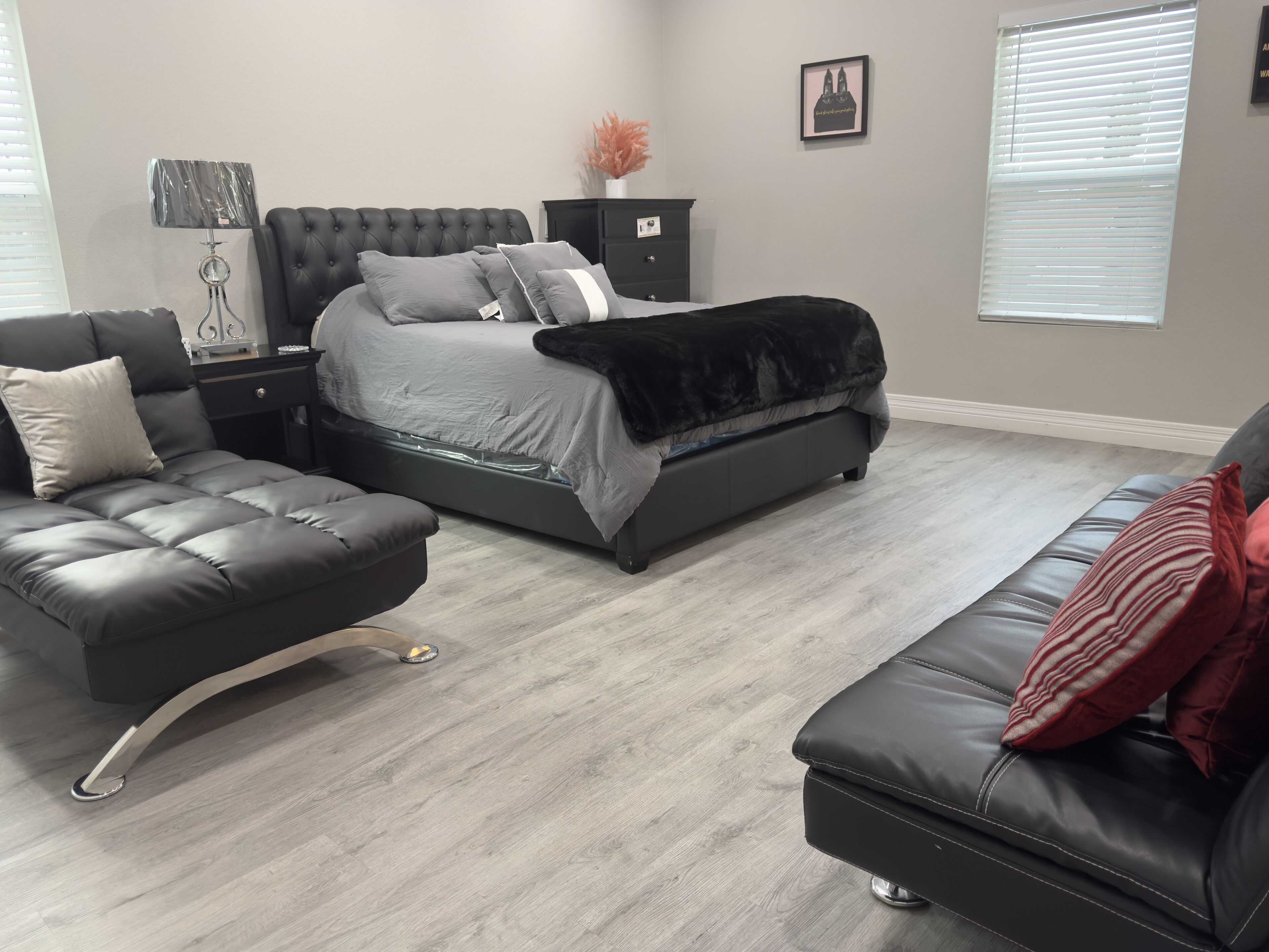 4 habitaciones, escritorio, tabla de planchar con plancha y wifi gratis 