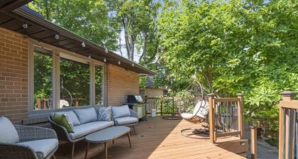 Luxury 4-Bedroom Spa Getaway Villa - HotTub/Sauna/Pool Table/EV(separate loft)
