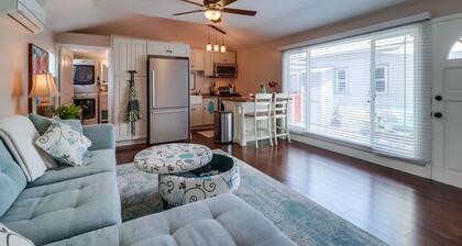 Charming, private, pet friendly cottage close to all that San Diego has to offer