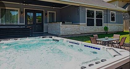 Extra Large Luxury Lakeside Swim Spa Dream Getaway