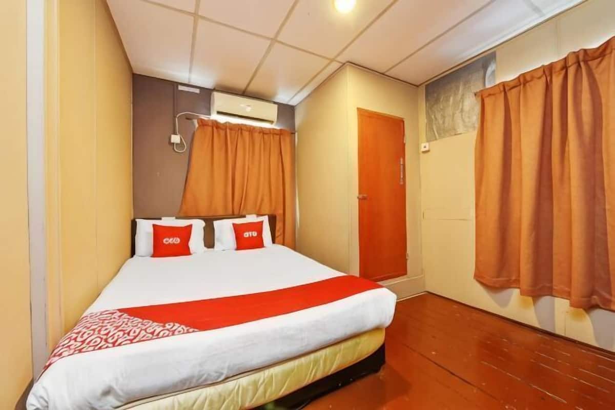 WiFi, bed sheets