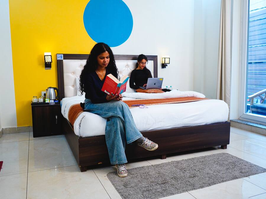 Superior Room | Desk, laptop workspace, iron/ironing board, free WiFi