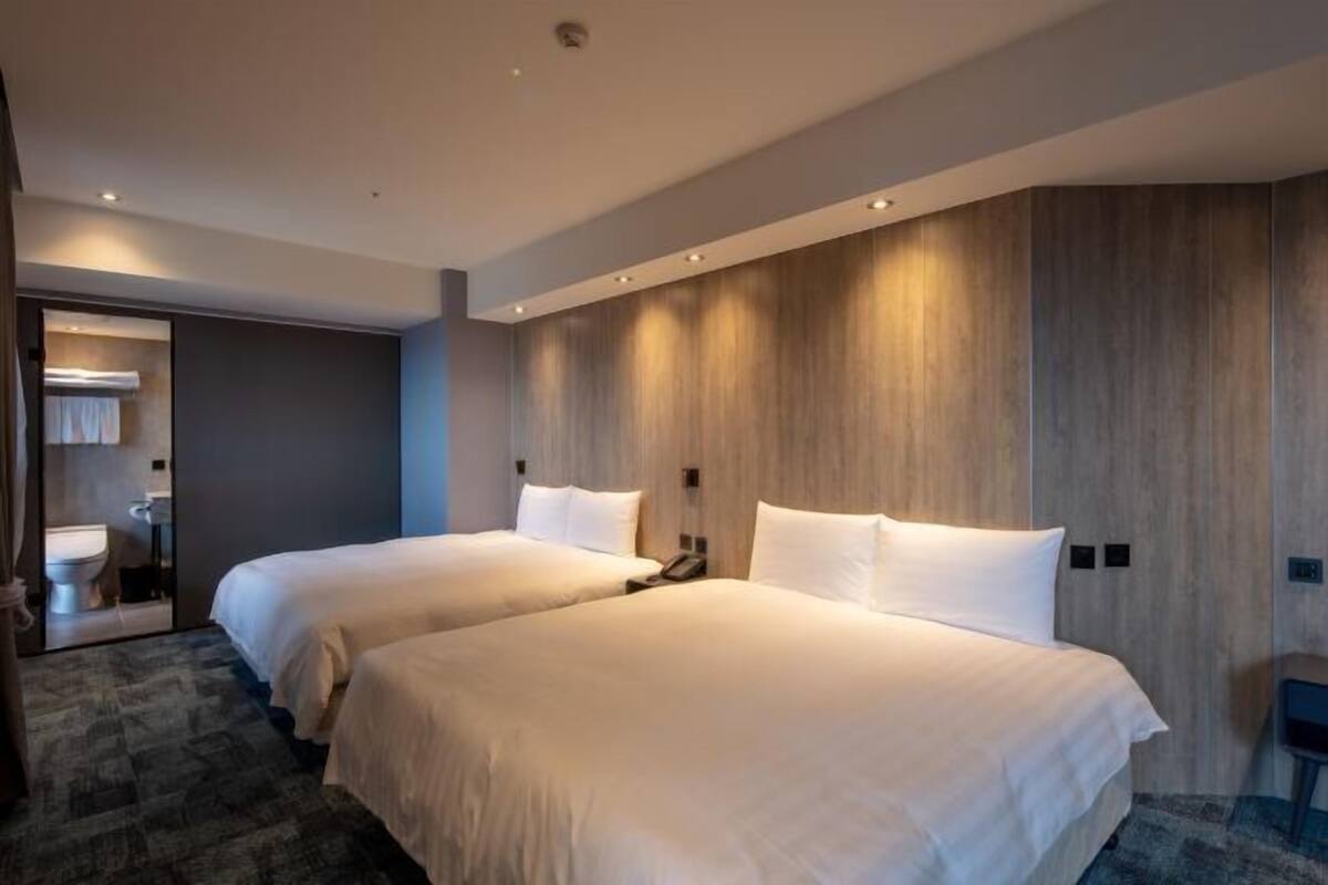 Minibar, in-room safe, laptop workspace, soundproofing