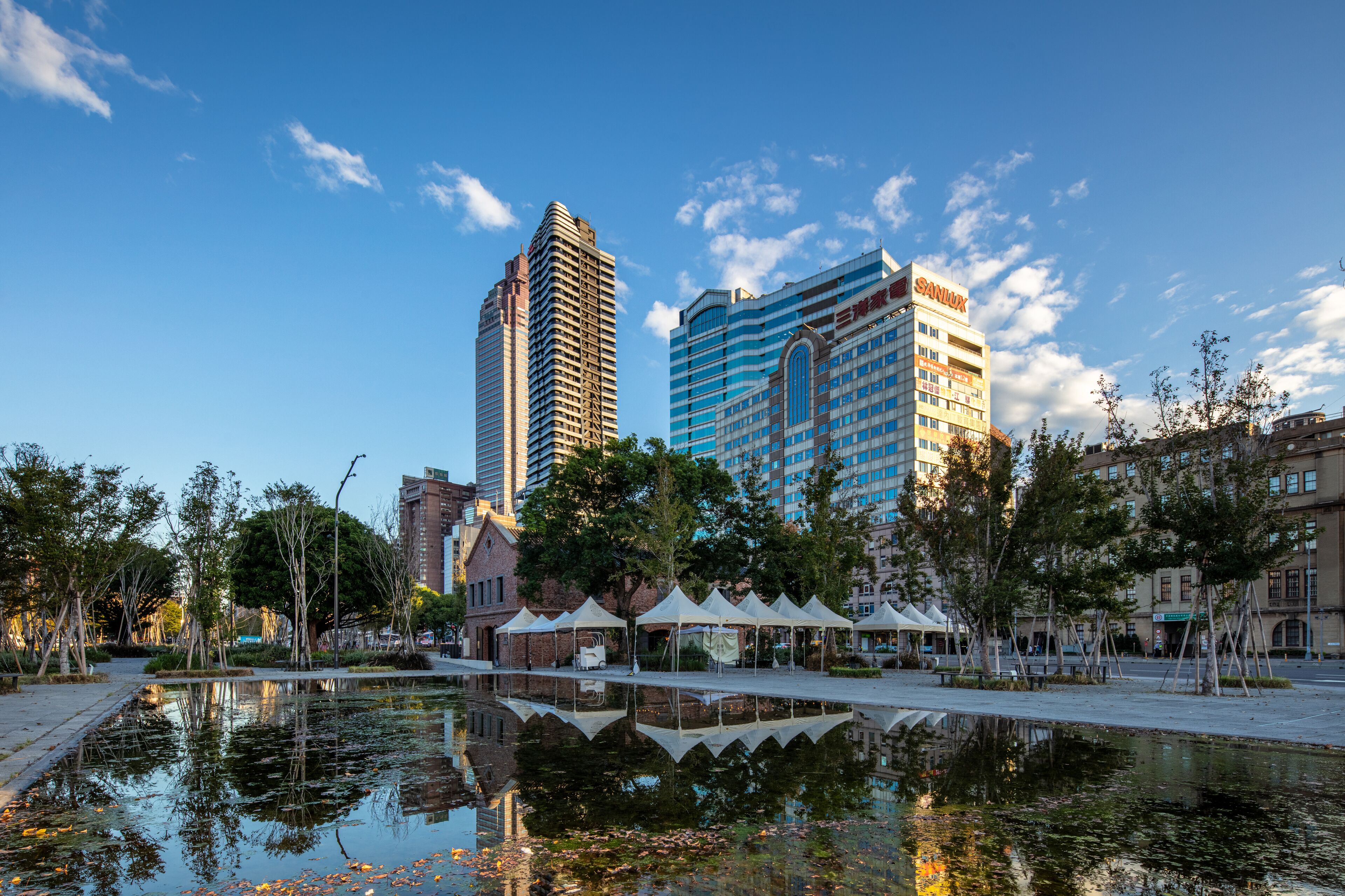 Foto - Roaders Plus Hotel - Taipei Station