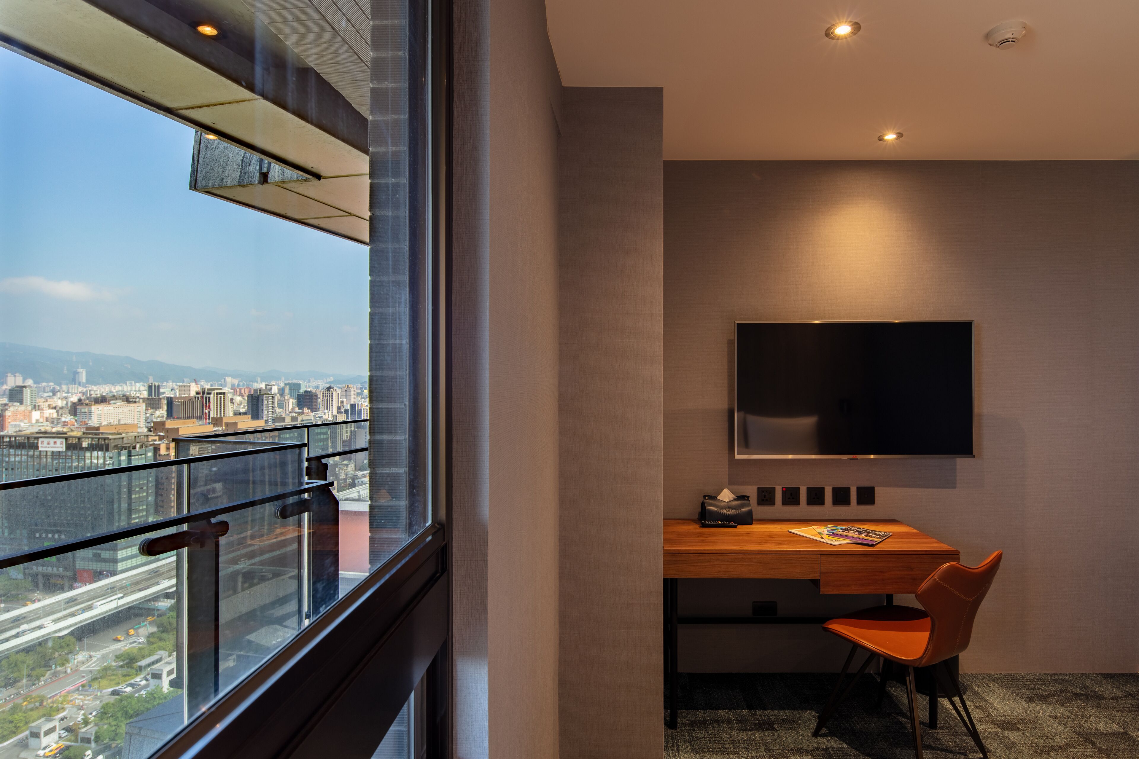 Foto - Roaders Plus Hotel - Taipei Station