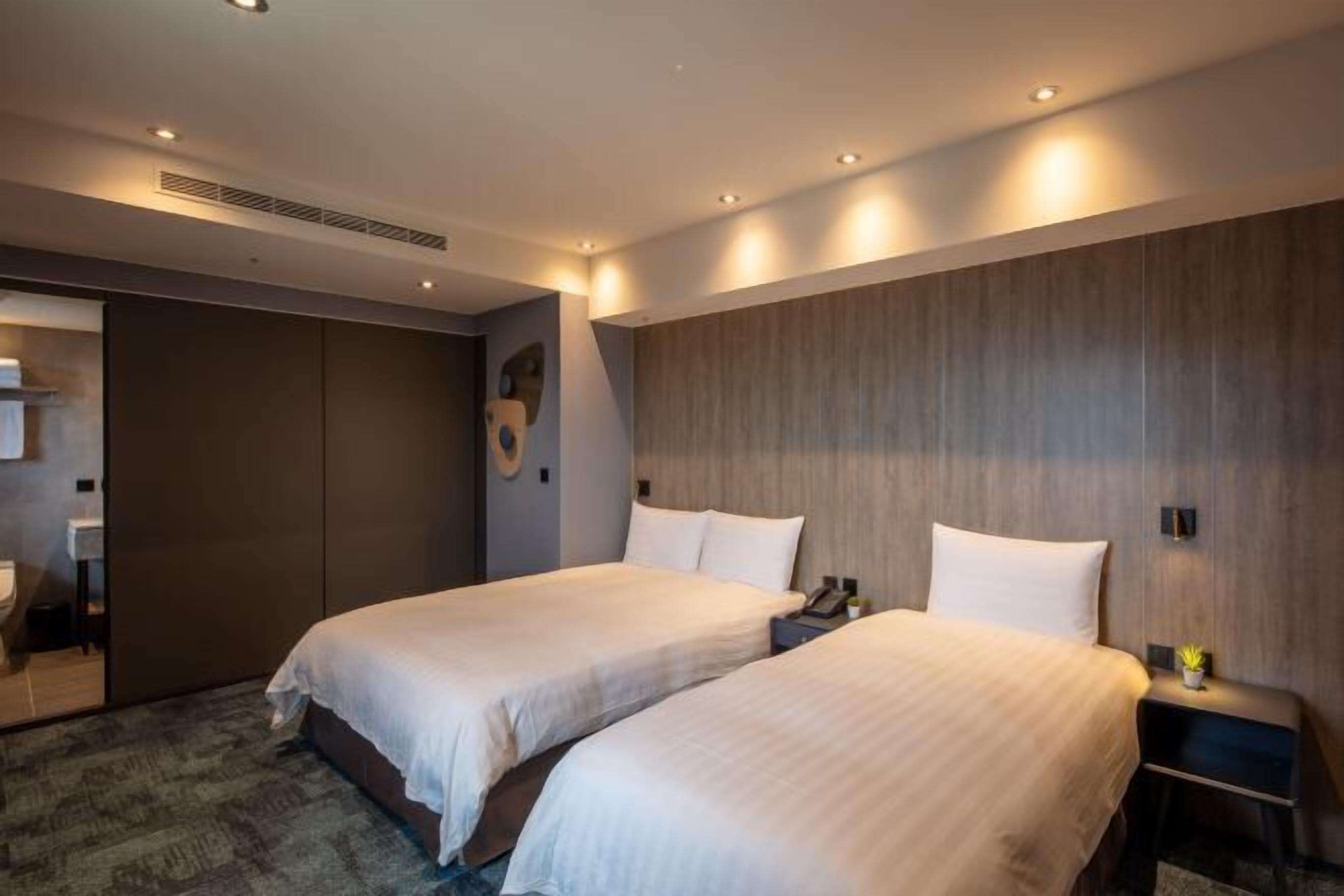 迷你吧、房內夾萬、手提電腦工作空間、隔音