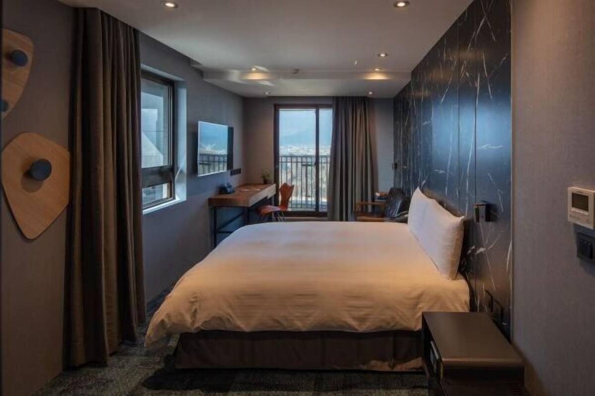 Minibar, in-room safe, laptop workspace, soundproofing