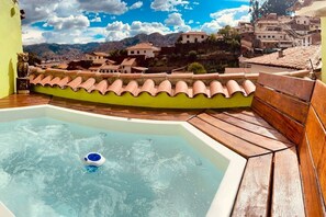 Bain à remous extérieur